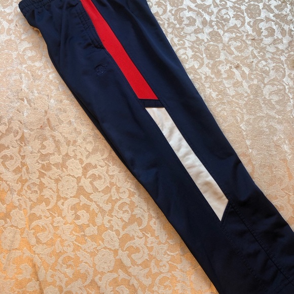 Sweats - Picture 4 of 5